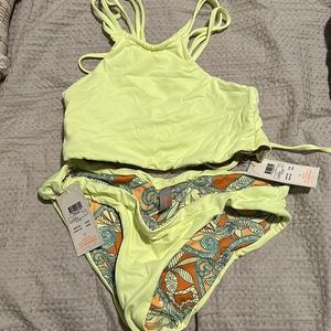 Maaji Reversible Bikini, Top XL, Bottom L, NEVER WORN TAGS STILL ON